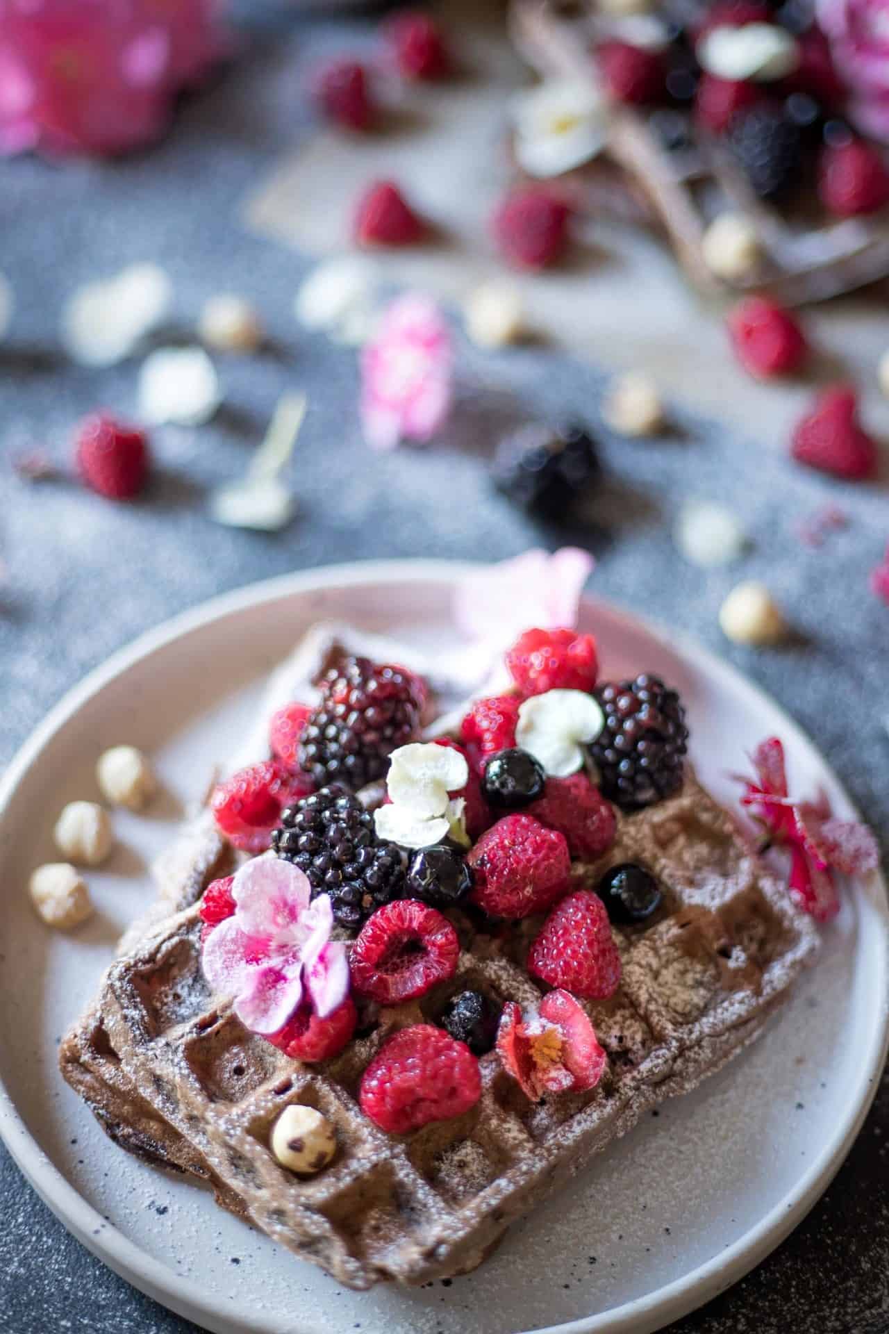 Low FODMAP and Gluten-Free Chocolate Waffles. Only 10 ingredients, simple, flavorful, fluffy, chocolatey and so yum. Perfect indulging breakfast or brunch.