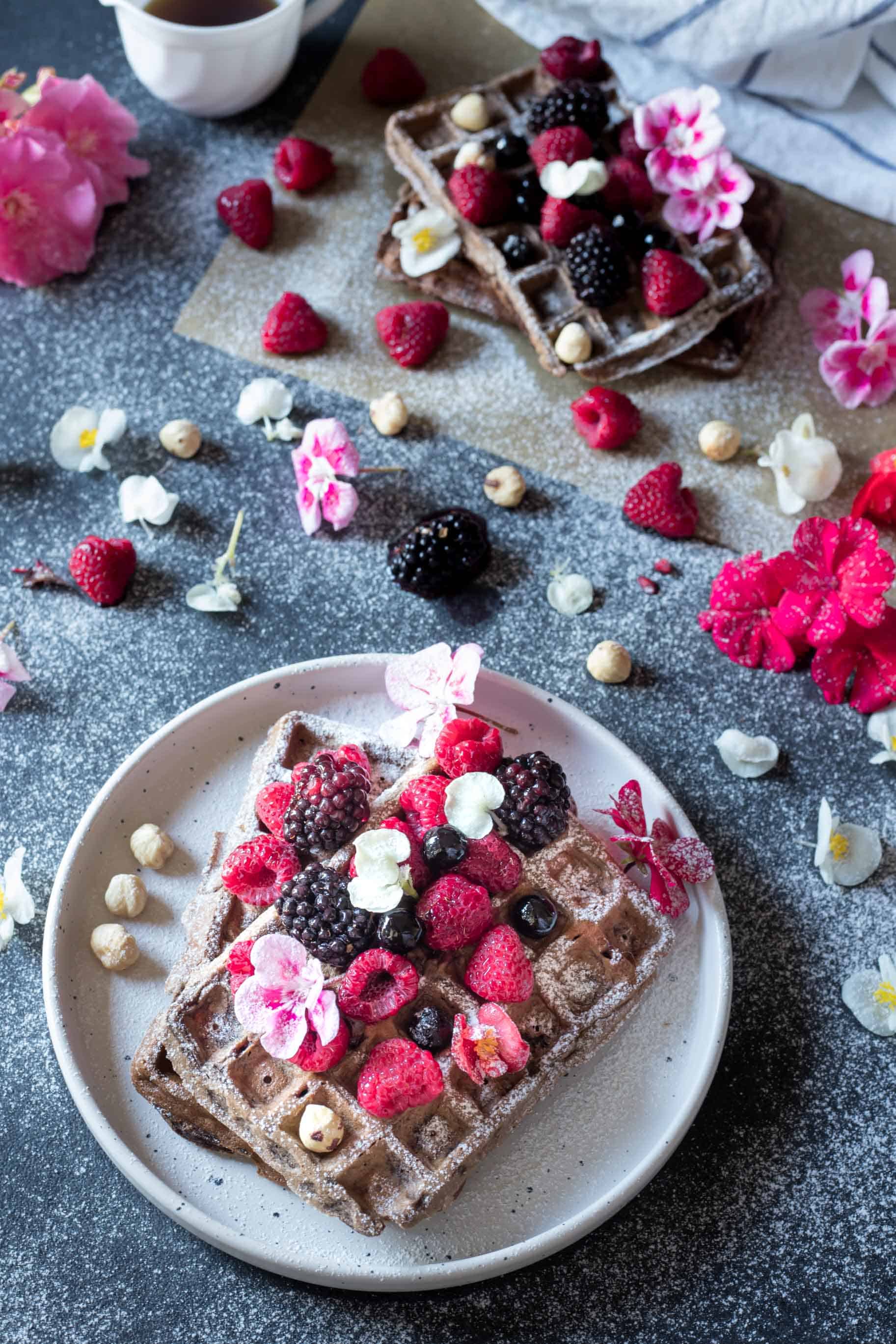 Low FODMAP and Gluten-Free Chocolate Waffles. Only 10 ingredients, simple, flavorful, fluffy, chocolatey and so yum. Perfect indulging breakfast or brunch.