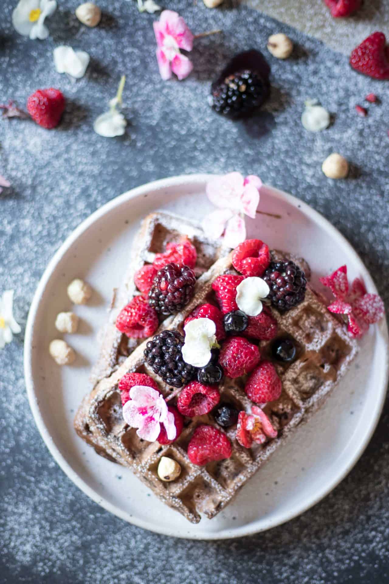 Low FODMAP and Gluten-Free Chocolate Waffles. Only 10 ingredients, simple, flavorful, fluffy, chocolatey and so yum. Perfect indulging breakfast or brunch.