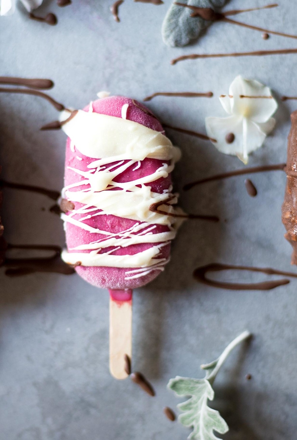 These 5 ingredients simple Vegan Magnum Ice Creams are low FODMAP, super healthy and very easy to make. The perfect healthy summer treats for the hot days.