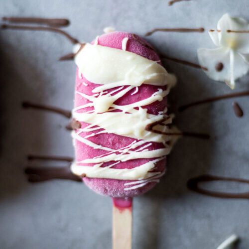 These 5 ingredients simple Vegan Magnum Ice Creams are low FODMAP, super healthy and very easy to make. The perfect healthy summer treats for the hot days.