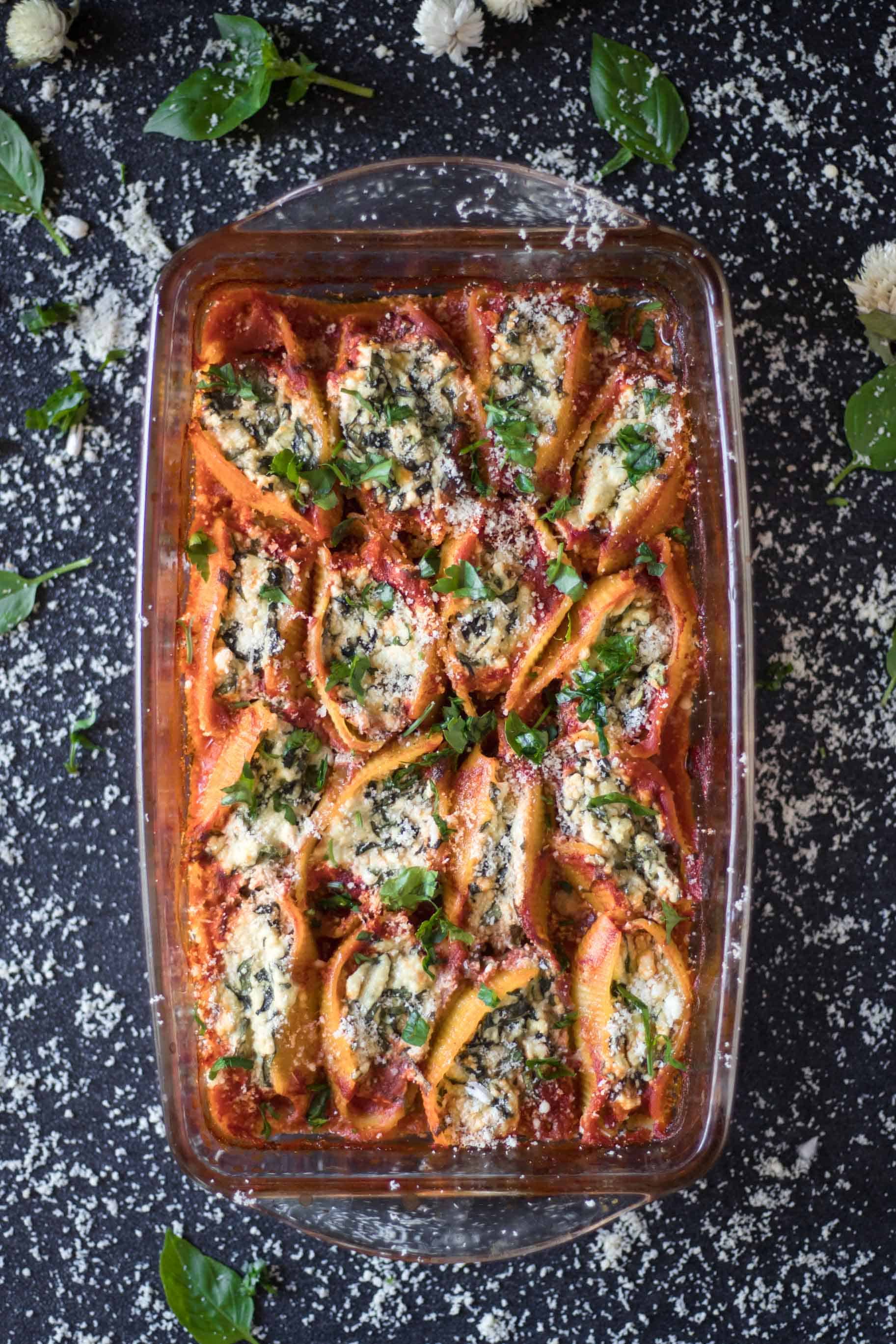 These Low FODMAP Ricotta and Spinach Pasta Shells are light yet filling, super flavorful, healthy and easy to digest. Plus super simple to make!