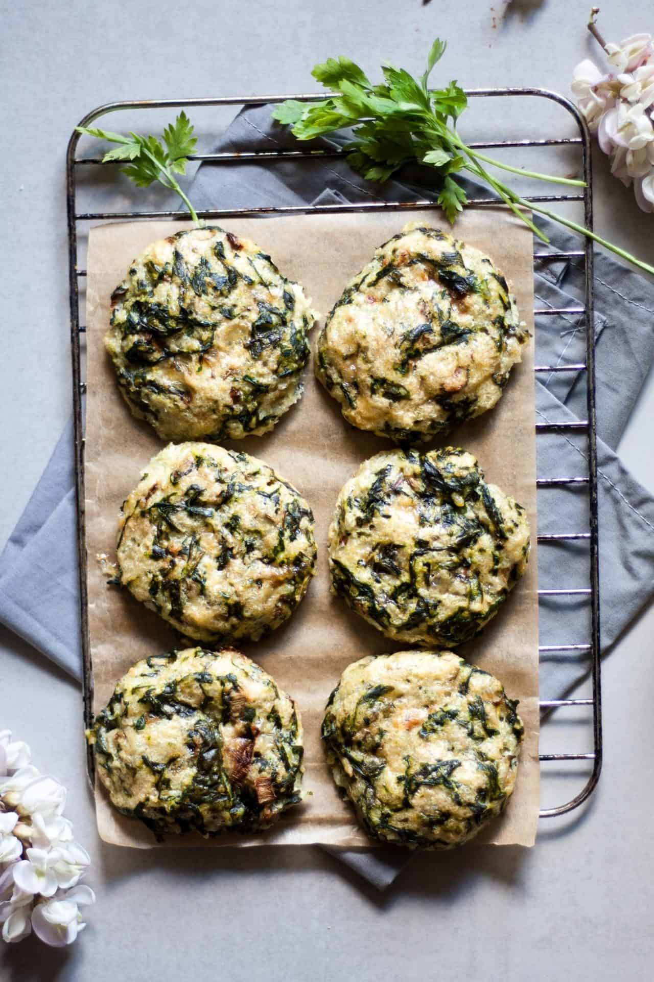 This Low FODMAP Spinach and Rice Patties are flavorful, light, filling and so so yum. They are gluten-free, nut-free and lactose-free.