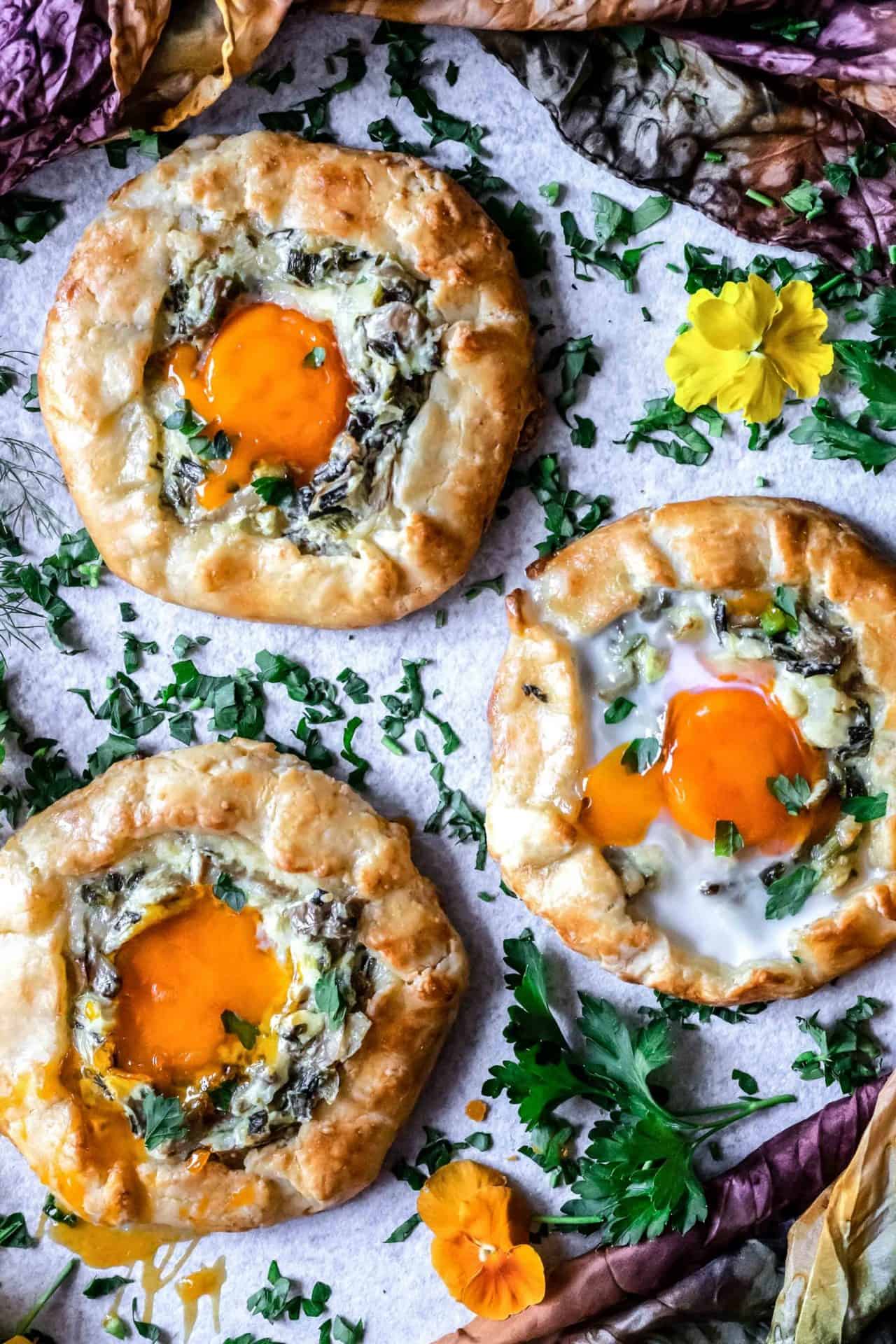 This Mushroom and Egg Galette is low FODMAP and Gluten-Free! Plus it is very simple to make, savory, cheesy and so delicious!
