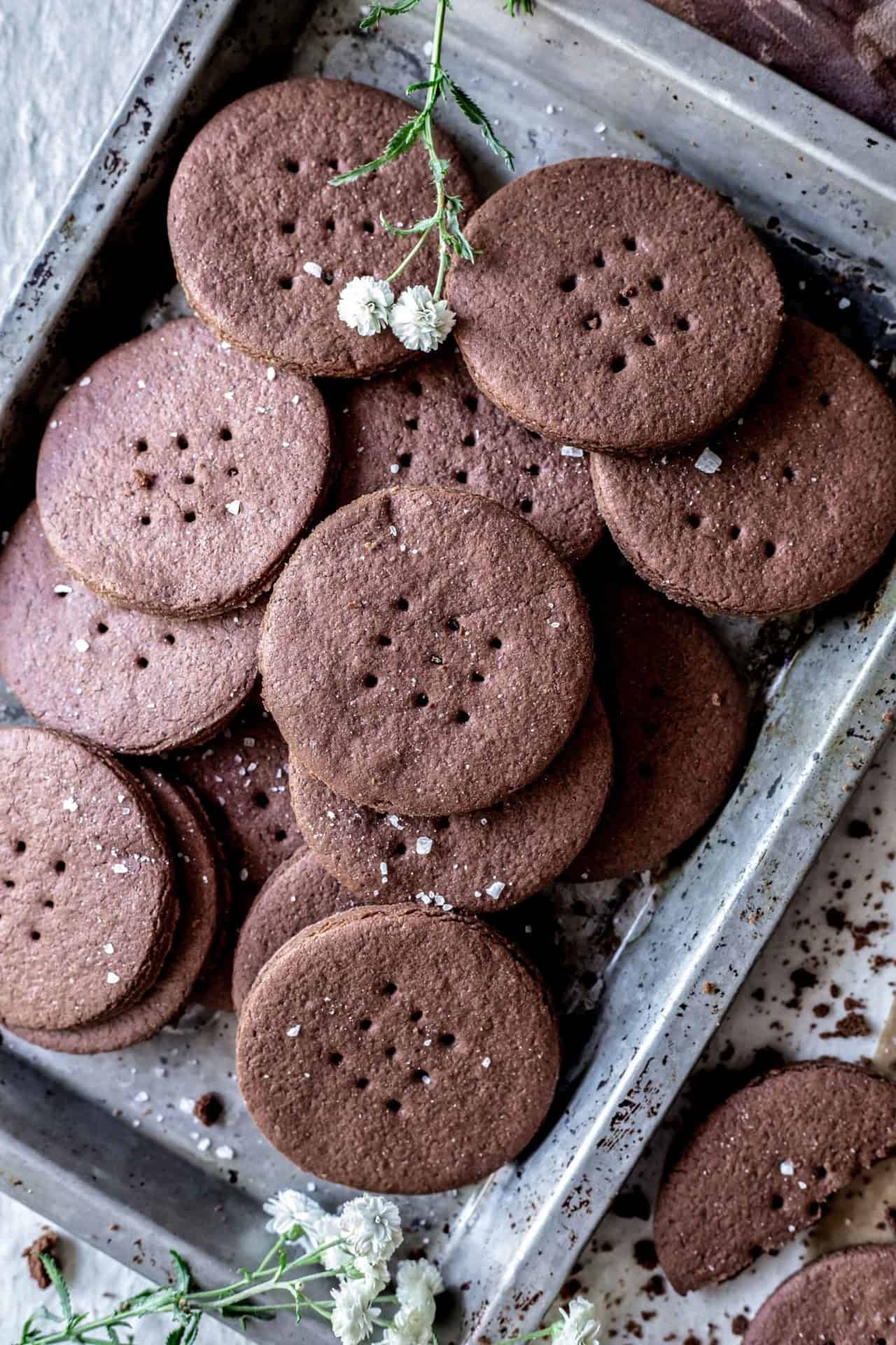 These Gluten-Free Chocolate Wafer Cookies are soft, chewy, perfectly sweetened, extra chocolaty, flavorful, buttery and so delicious!