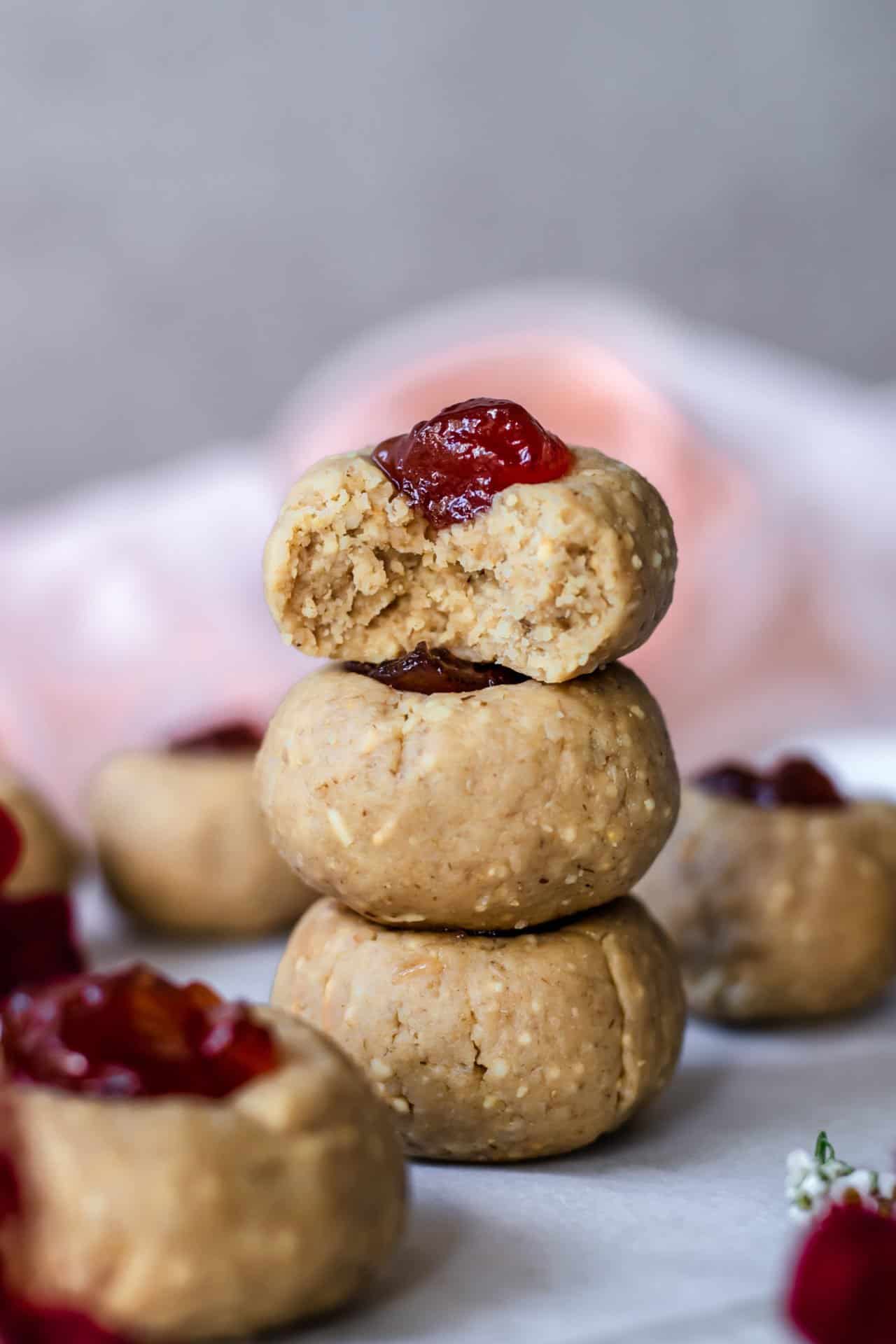 These No-Bake Peanut Butter and Jelly Thumbprint Cookies have that melt-in-your-mouth texture, they are easy to make and so very delicious!