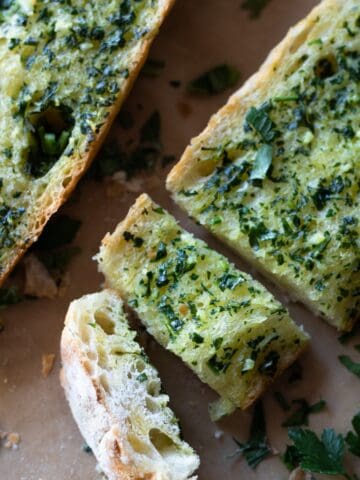 sliced gluten-free garlic bread