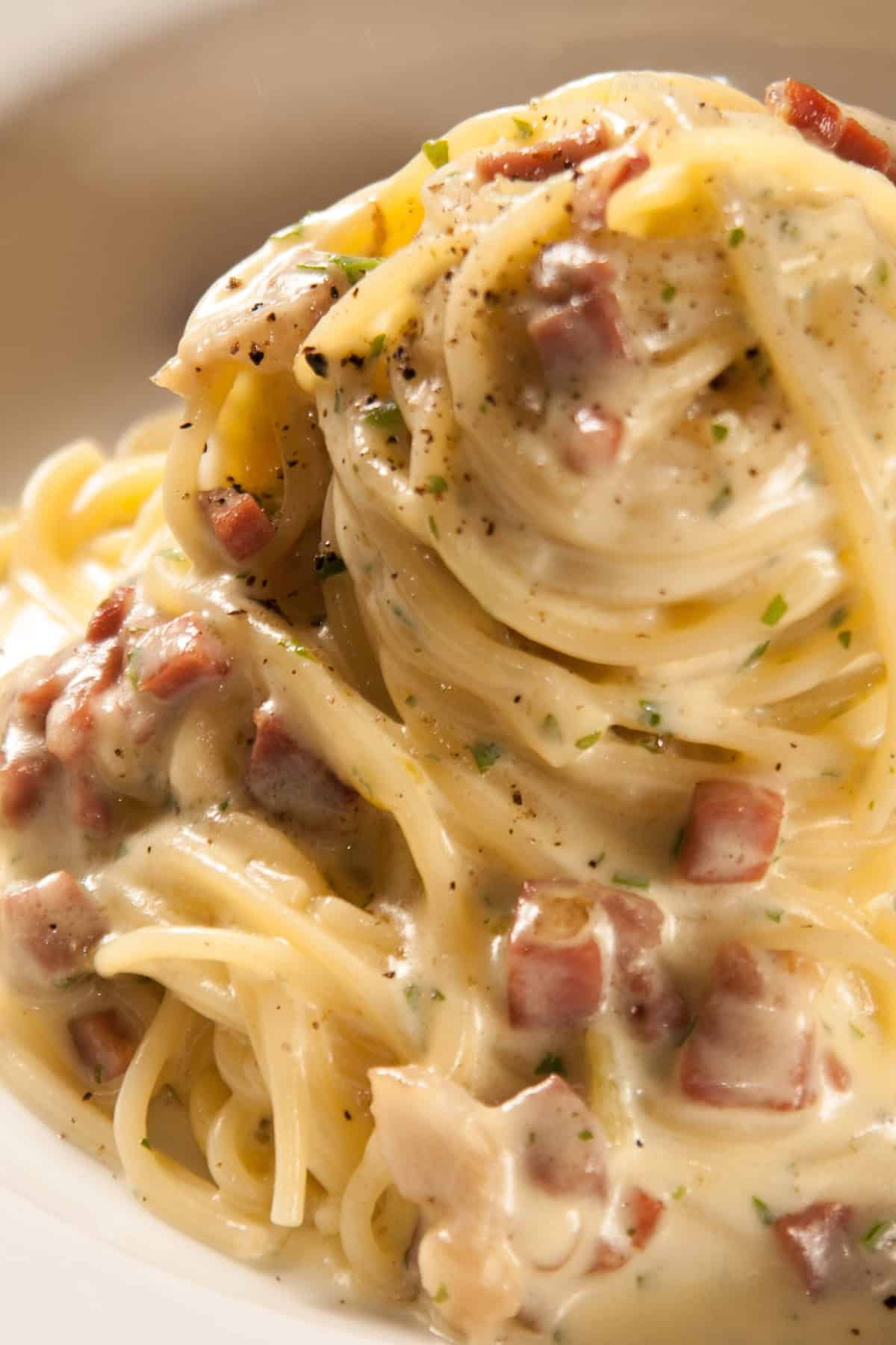 Pasta carbonara on a plate